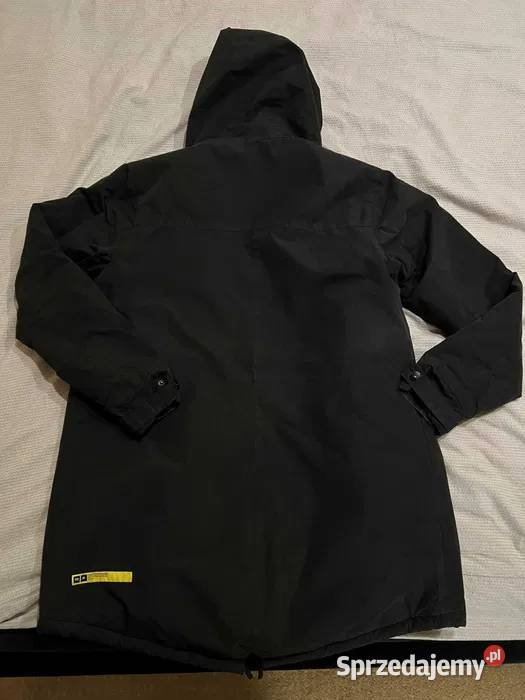 Czarna kurtka parka Cropp Stalowa Wola