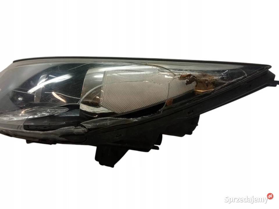 LAMPA PRZÓD LEWA SOCZEWKA EUROPA USZKODZONA Rok produkcji 2012 sprzedam