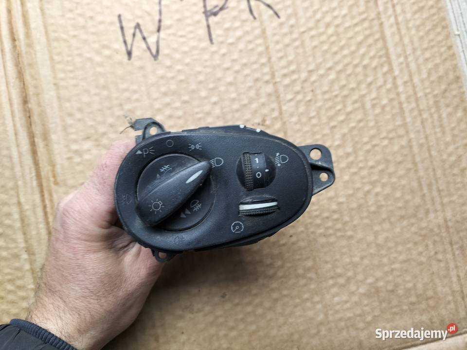 WŁĄCZNIK PRZEŁĄCZNIK ŚWIATEŁ FOCUS MK1 Kamień-Kolonia