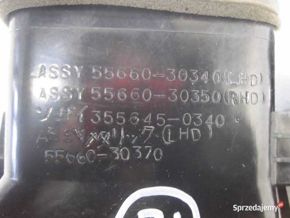 LEXUS GS II 01r kratka nawiewu 5566030340 osobowe