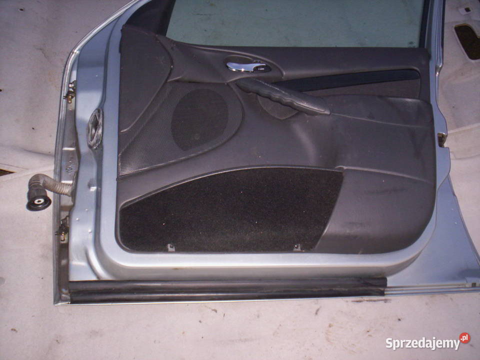 FORD FOCUS MK1 Drzwi Prawe Przód HatchbackCombi Częstochowa sprzedam