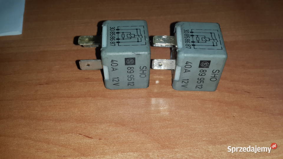 Skrzynka bezpieczników przekaźniki do Audi 80 b4 podlaskie Suwałki