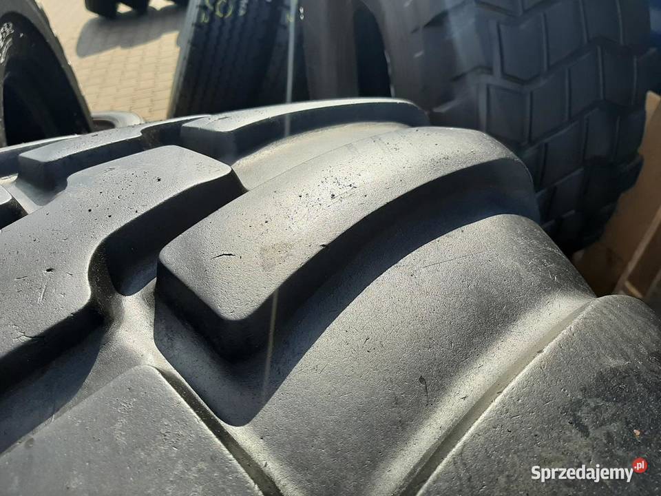 Opona używana 56060R225 55060R225 BKT FLOTATION Zaścianki sprzedam
