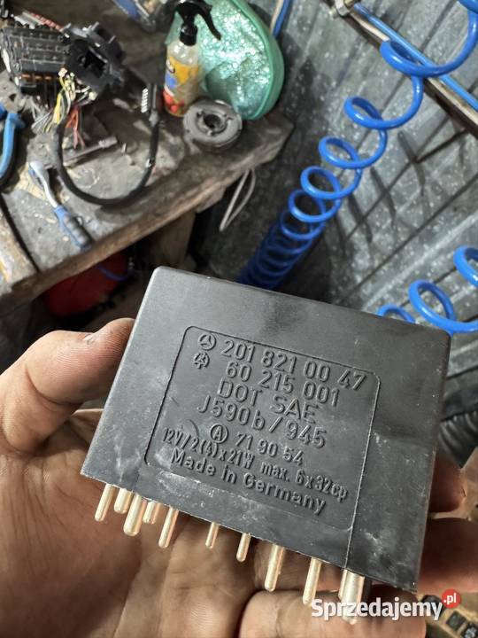 Przekaźniki w124 komplet Poraj