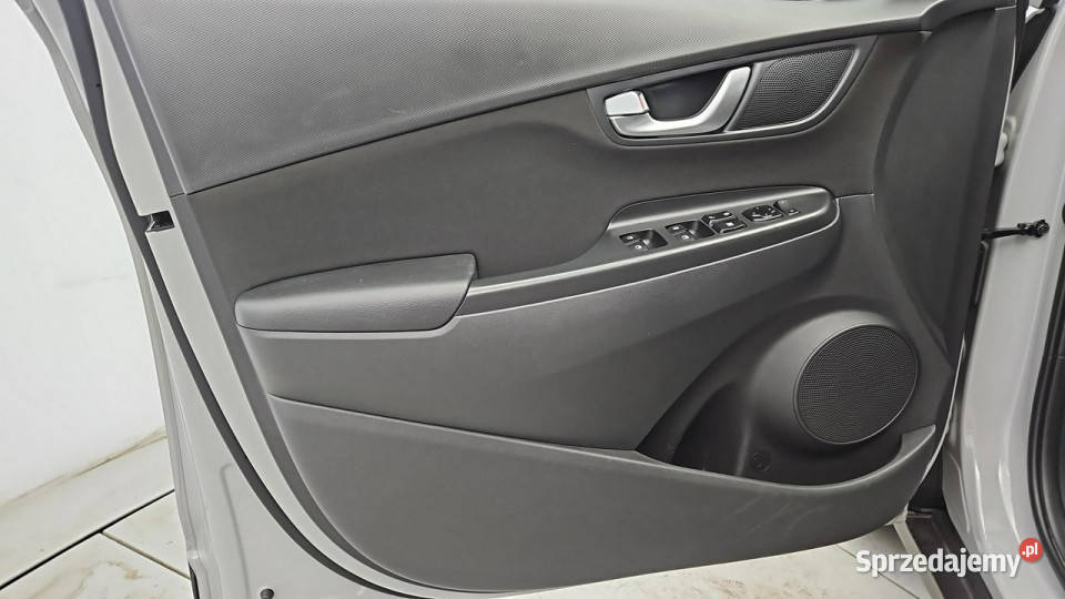 Hyundai Kona 10 TGDI Modern Z Polskiego Salonu asystent pasa ruchu Warszawa