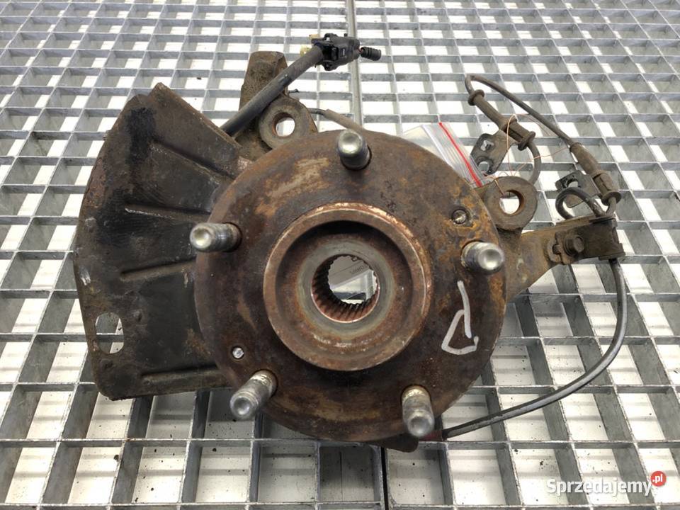 ZWROTNICA PRAWY PRZÓD HYUNDAI i40 17 136 osobowe