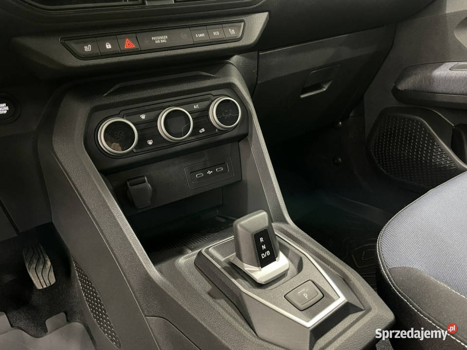 Dacia Jogger journey hybrid 155czujniki przódtył wspomaganie kierownicy Lublin