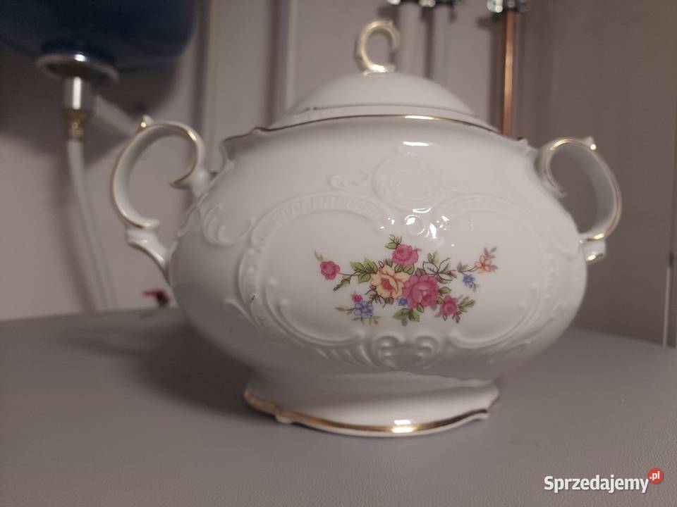 Waza porcelanowa Blizne