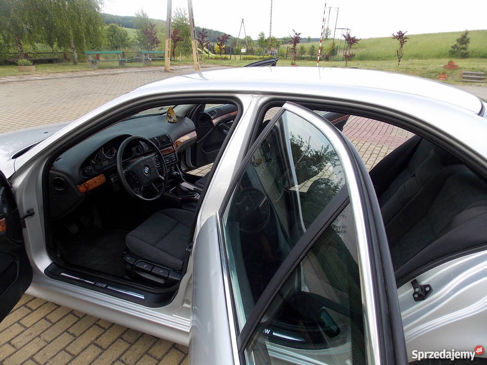 Bmw E39 LIFT Benzyna 170 Xenon Doinwestowana