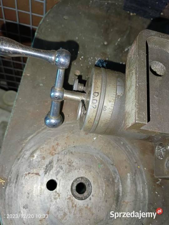 Frezarka mała warsztat głowica pionowa Avia Katowice