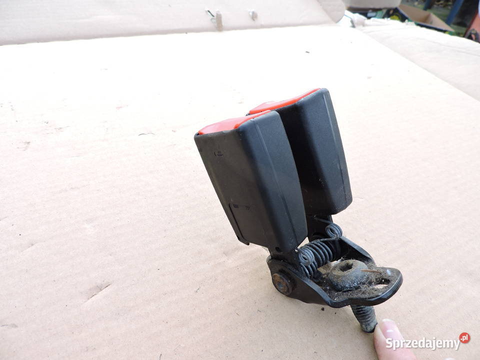 Zatrzask pasów bezpieczeństwa tył Ford focus mk1