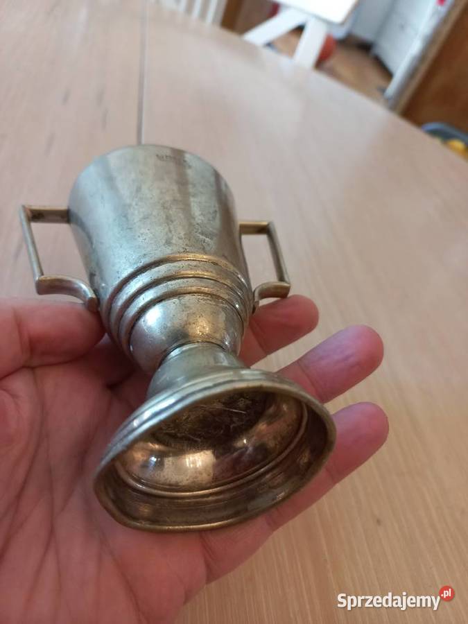 Posrebrzany puchar Angielski z 1941 z Zawodów Piastów