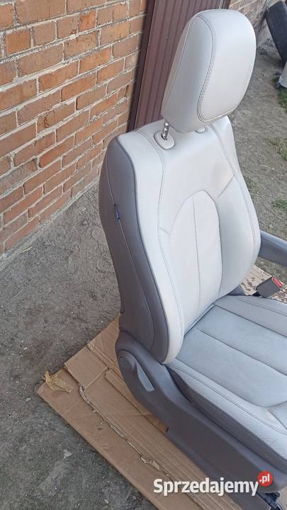 Komplet 7 foteli Chrysler Pacifica Hordzież