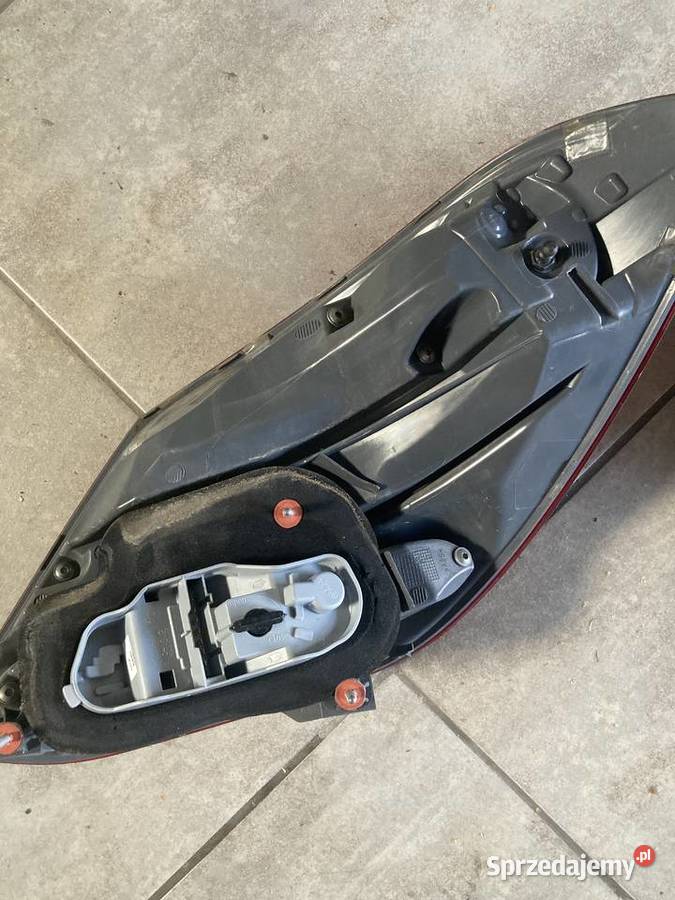 Lampy tylnie tył Mercedes c klasa w205 sedan Usa mazowieckie Milejowice