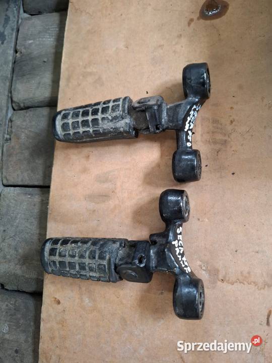 Yamaha xj 750 seca 1984 podnóżki sety prawy lewy Podnóżki i stopki sprzedam