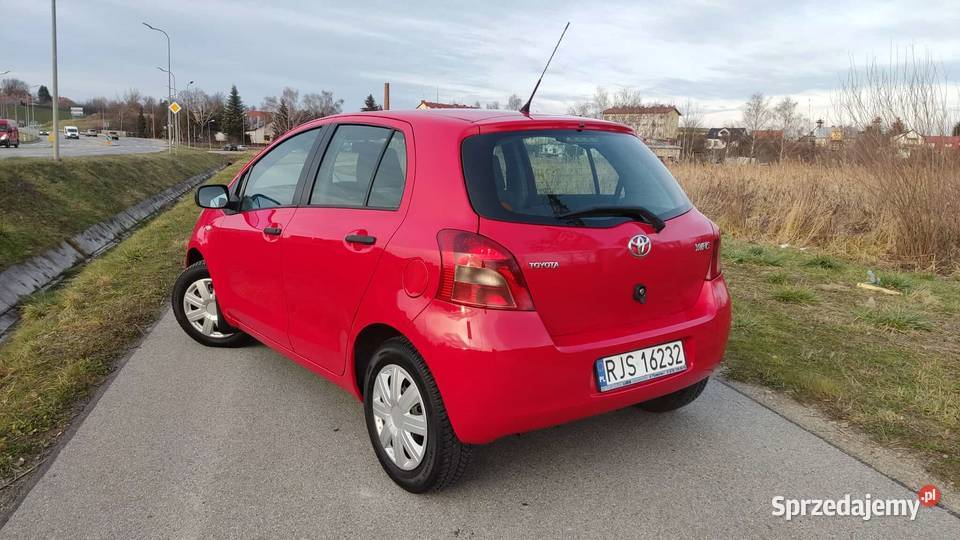 Toyota Yaris 10 Benzyna Klimatyzacja Mały podkarpackie sprzedam
