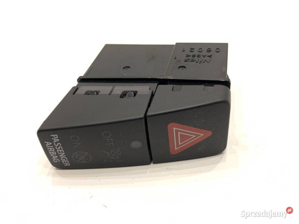 WŁĄCZNIK ŚWIATEŁ AWARYJNYCH SUZUKI SX4 PRZYCISK