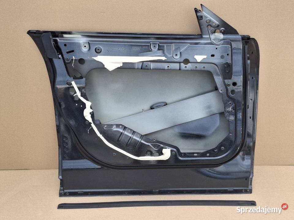 MASERATI LEVANTE DRZWI LEWY PRZÓD LEWE PRZEDNIE Bieleń