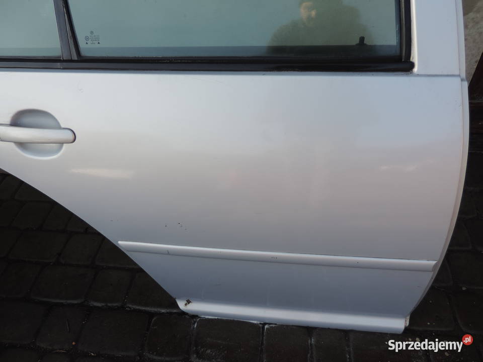 DRZWI PRAWY TYŁ VW BORA SEDAN Nowy Sącz sprzedam