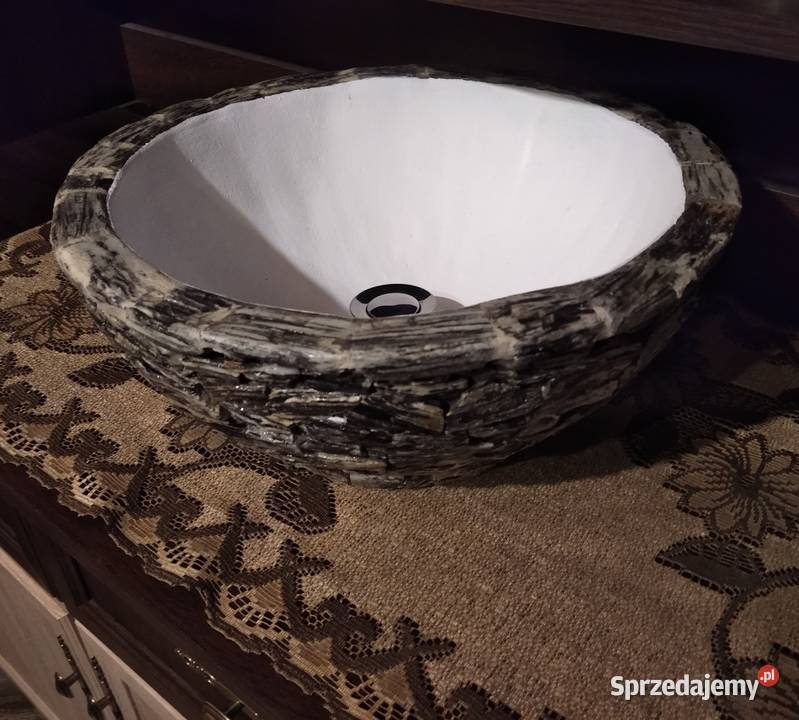 82 Oryginalna umywalka z kamienia naturalnego Hydraulika i armatura małopolskie Długołęka-Świerkla sprzedam