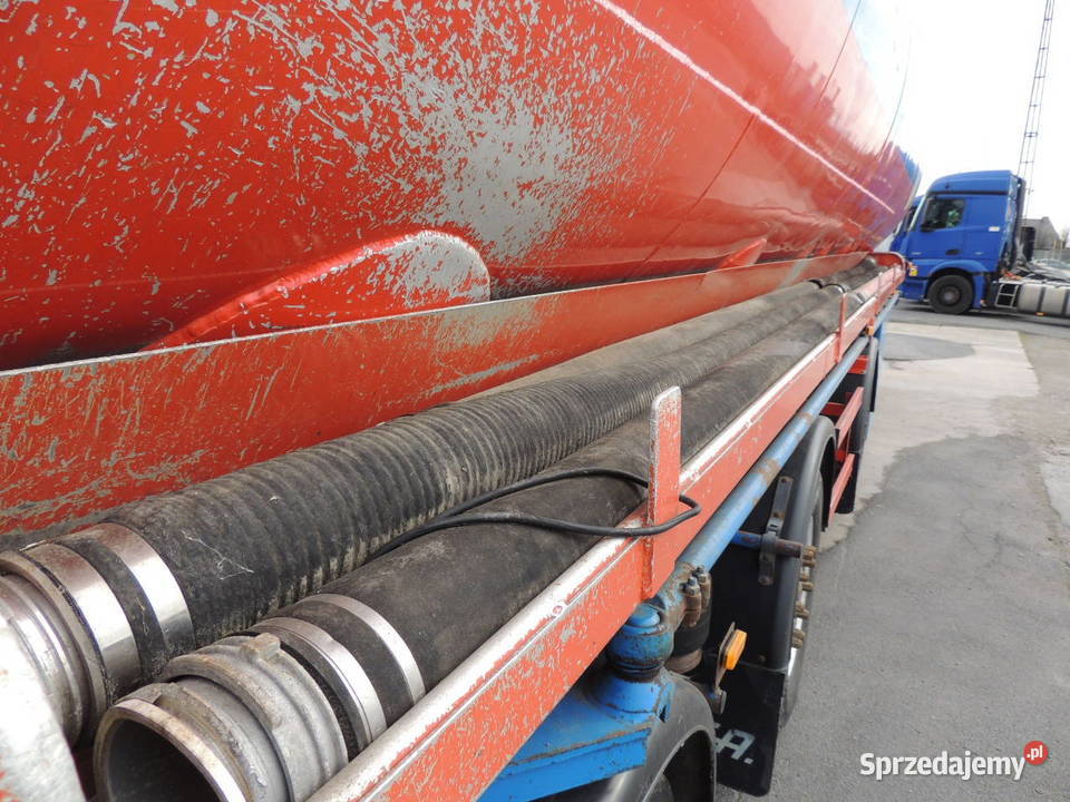 Naczepa komorowa do paszy Warszawa