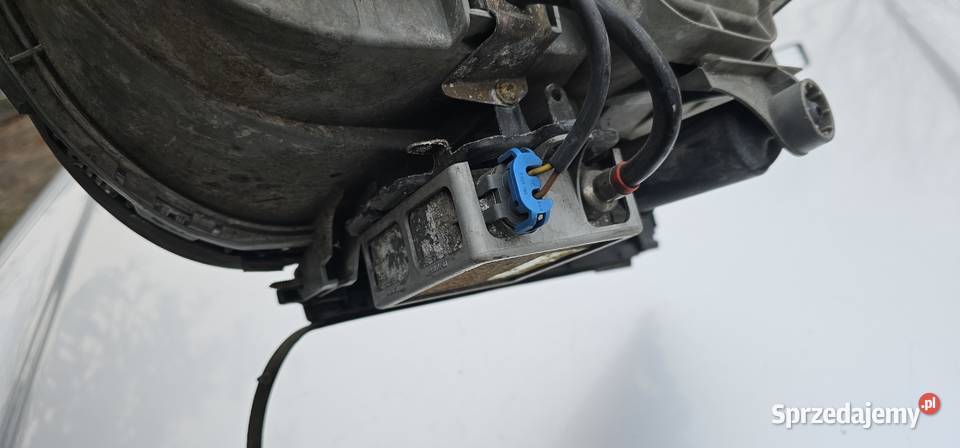 Lampa lewy przód xenon mercedes w210 hella Zbąszyń