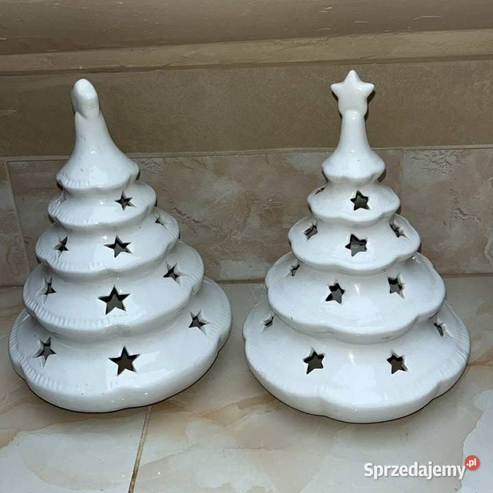 Choinka z dziurkami w kształcie gwiazdek Lampki pomorskie Gdańsk