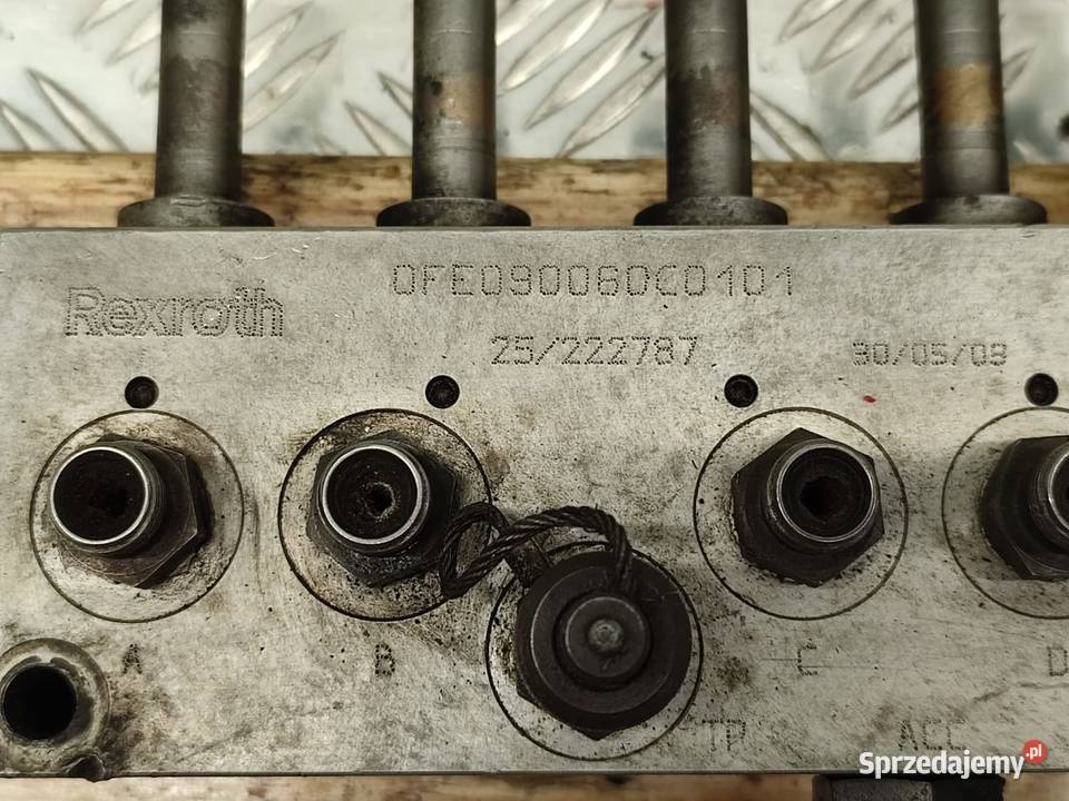 Blok hydrauliczny 25 222787 JCB 536 60