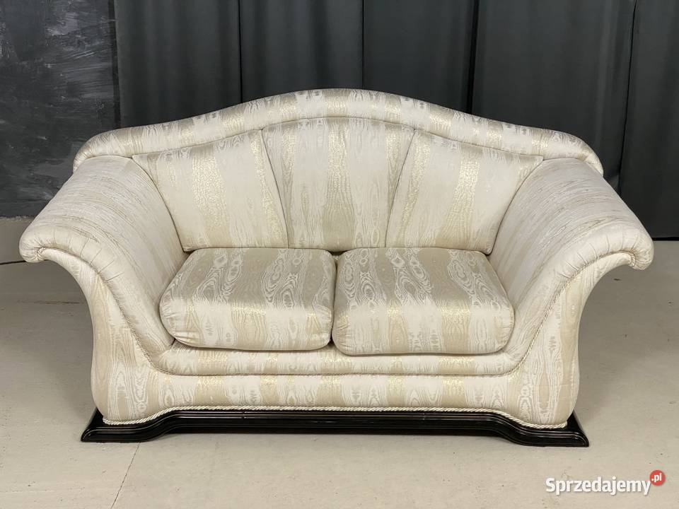 Elegancki komplet wypoczynkowy 321 w klasycznym Budno