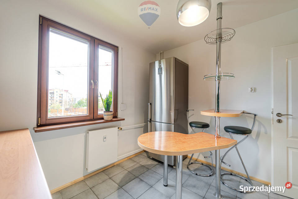 Wygodne mieszkanie na parterze w niskim bloku Rok budowy 1996 Świebodzin sprzedam