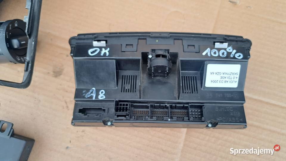 Panel klimatyzacji Audi A8 D3 40 TDI 4e0 820 043