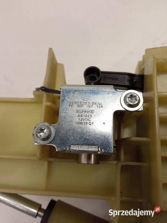 LEWAREK SKRZYNI BIEGÓW AUTOMAT W906 22 CDI LINKA Układ napędowy