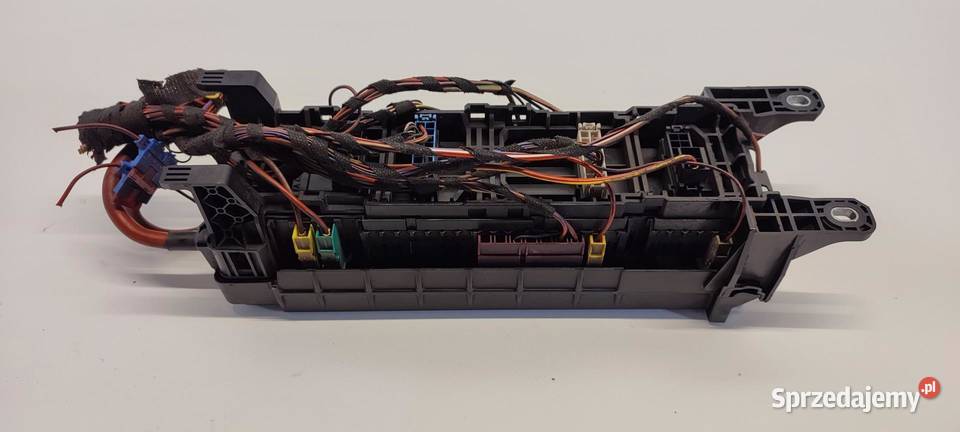 MERCEDES VITO SKRZYNKA BEZPECZNIKÓW A4475401440 dolnośląskie