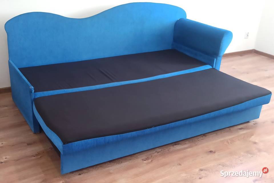 SOFA tapicerowana 140 x 205 ze skrzynią używana tkanina warmińsko-mazurskie Klebark Mały sprzedam