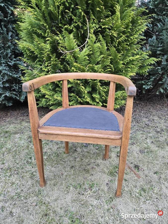 Fotel gabinetowy dębowy renowacji Trzciel