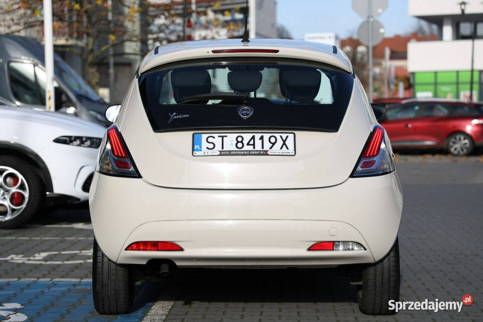 Lancia Ypsilon 12 8V Elefantino SS IV 2011 benzyna Tychy