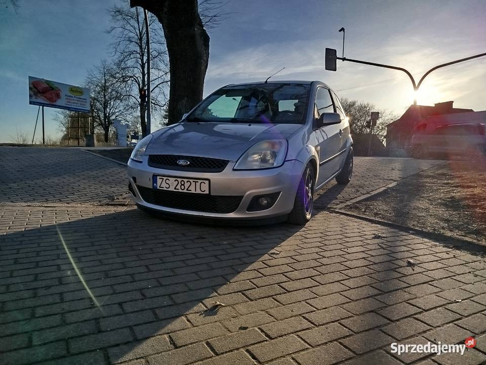 Sprzedam Forda Fiestę
