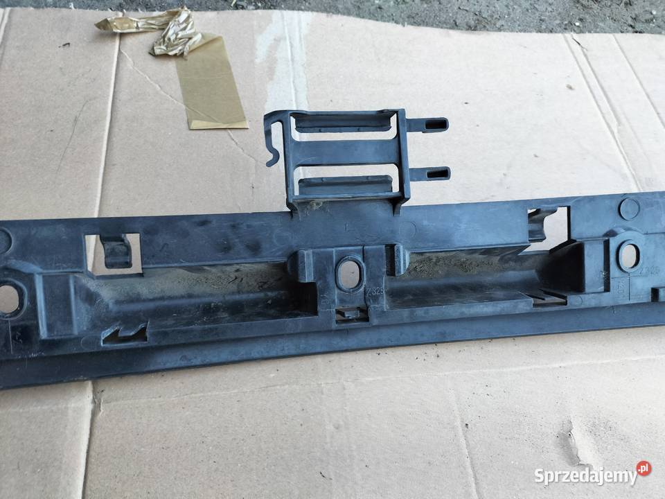 BMW E87 ŚLIZG UCHWYT ZDERZAKA TYŁ TYLNY Kamień-Kolonia