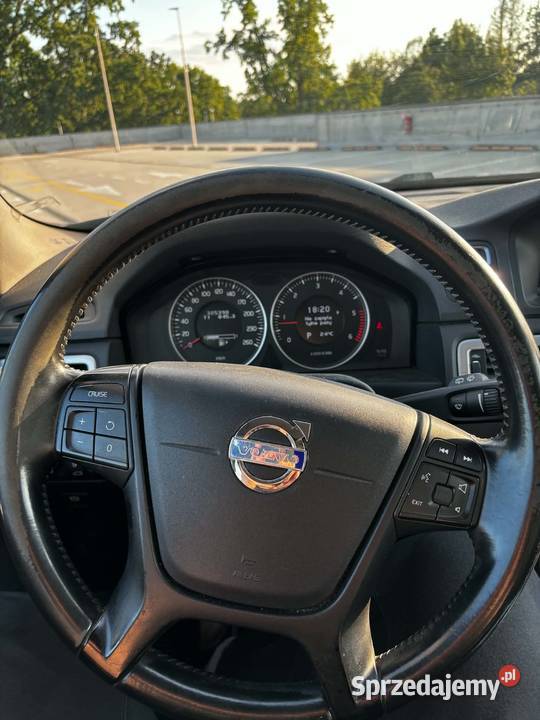 Volvo XC70 D4 2013 nieuszkodzony Okuniew
