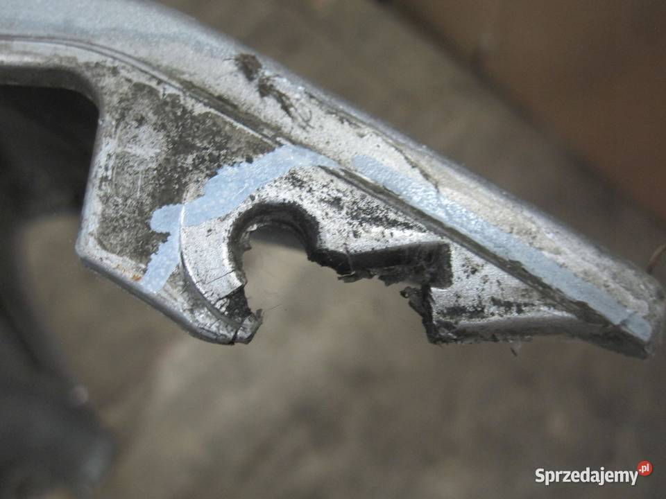 BMW E90 06r zderzak przód