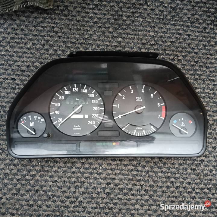 BMW e34 1990 LICZNIK zegary predkosciomierz osobowe