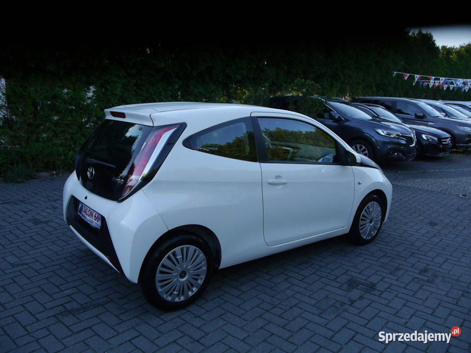 Toyota Aygo Stan Idealny LED klima 100 immobilizer Częstochowa