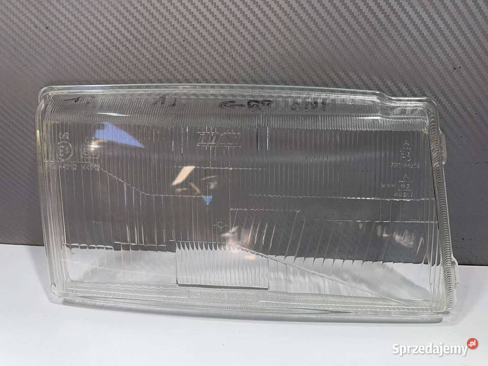 FIAT UNO PRAWY KLOSZ ORYGINAŁ CARELLO 1989 Lampy przednie wielkopolskie sprzedam