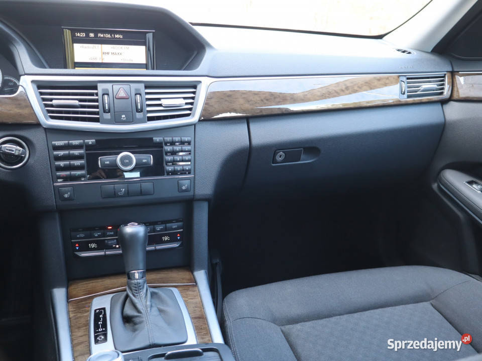 Mercedes E E 200 radio Klasa E Piaseczno