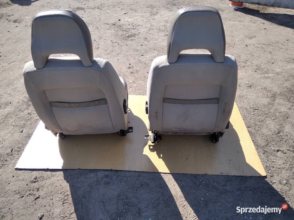 Fotele kanapa wnętrze boczki Volvo v40 lift 2002