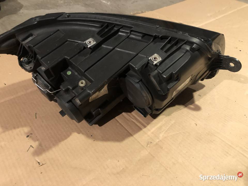 Reflektor świateł przednich lewa strona VW T6 Nowy Sącz