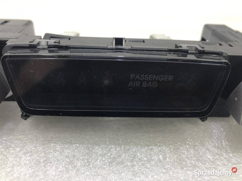 PRZEŁĄCZNIK WYŚWIETLACZ 937701J100 HYUNDAI I20 osobowe Panele sterowania, przełączniki