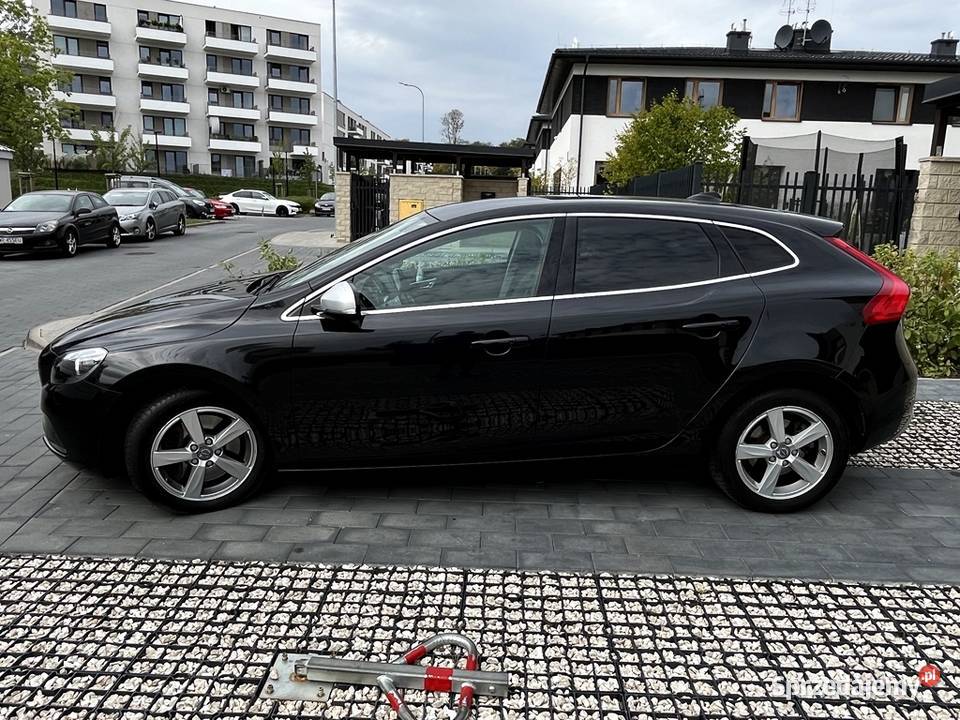 Volvo V40 SUMMUM Nawigacja skórzana tapicerka Rok produkcji 2014 mazowieckie Radom