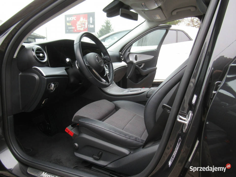 Mercedes E 220 BEZWYPADKOWY Pakiet AMG 4Matic isofix Mercedes-Benz Warszawa