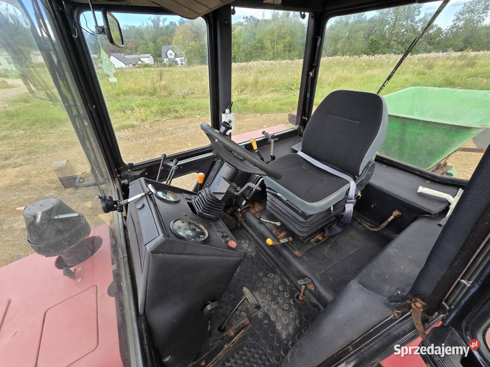 Ciągnik BELARUS 820 4x4 pług strzałkowy Skrzynia biegów Manualna